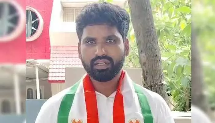 కాంగ్రెస్ నాయకుడికి షోకాజ్ నోటీసులు కాంగ్రెస్ నాయకుడికి షోకాజ్ నోటీసులు