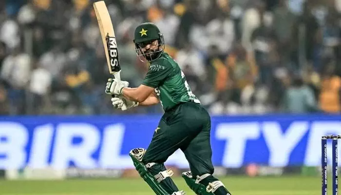 Asia Cup : పాక్ను ఆదుకున్న నవాజ్, తలట్.. కీలక మ్యాచ్లో శ్రీలంక పై గెలుపు Asia Cup : పాక్ను ఆదుకున్న నవాజ్, తలట్.. కీలక మ్యాచ్లో శ్రీలంక పై గెలుపు