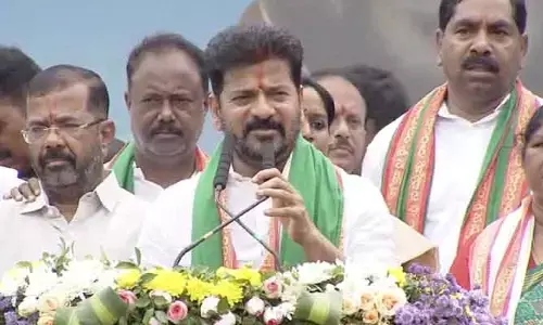 ఆదివాసీలు దేశానికి మూలవాసులు.. సీఎం రేవంత్ రెడ్డి కీలక వ్యాఖ్యలు