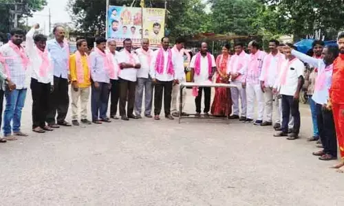 నిస్వార్ధ ప్రజా సేవకుడు చందర్