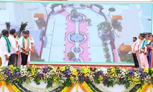 Medaram: మేడారం అభివృద్ధి పనులు గిరిజనులకు వరమా శాపమా?