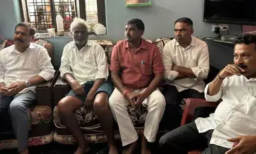 బాధిత కుటుంబాలకు మాజీ ఎమ్మెల్యే ‘బీరం’ పరామర్శ.....