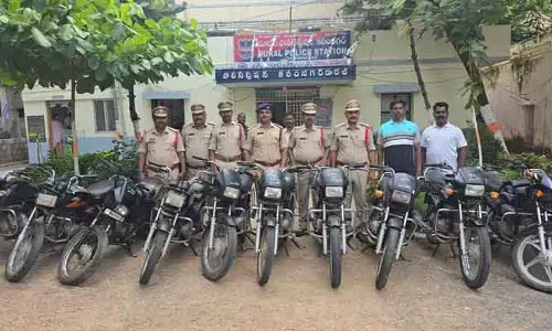 ముగ్గురు బైక్ దొంగలు అరెస్ట్