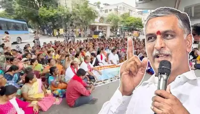 హామీలు అమలు చేయమంటే అరెస్టులా..? మాజీ మంత్రి హరీశ్రావు ఫైర్ హామీలు అమలు చేయమంటే అరెస్టులా..? మాజీ మంత్రి హరీశ్రావు ఫైర్