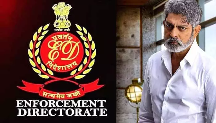 సాహితీ ఇన్ ఫ్రా స్కామ్ కేసు.. ఈడీ విచారణకు హాజరైన జగపతిబాబు సాహితీ ఇన్ ఫ్రా స్కామ్ కేసు.. ఈడీ విచారణకు హాజరైన జగపతిబాబు