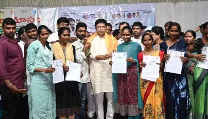 మహిళల ఆర్థికాభివృద్ధికి తోడ్పడుతాం మహిళల ఆర్థికాభివృద్ధికి తోడ్పడుతాం