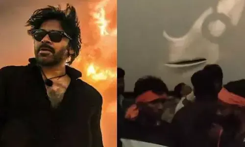 OG Movie: కత్తితో స్క్రీన్ చింపేసిన పవర్ స్టార్  అభిమానులు !