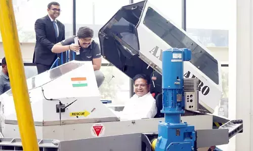 T-Works: విశ్వనగరంగా హైదరాబాద్! టీ-వర్క్స్‌లో రూపుదిద్దుకుంటున్న ఫైటర్ జెట్ సిమ్యులేటర్లు..