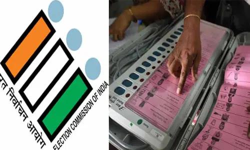 EC: పోస్టల్ బ్యాలెట్ ఓట్ల లెక్కింపుపై ఈసీ కీలక నిర్ణయం
