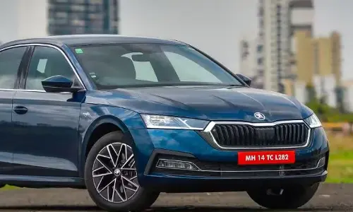 Skoda: భారత మార్కెట్లోకి  స్కోడా ఆక్టేవియా రీఎంట్రీ.. ఈ ఏడాది కోసం 100 కార్ల దిగుమతి