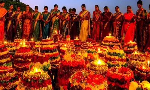 తిరుగుబాటుకు ప్రతీక... తెలంగాణ గుండె చప్పుడైన బతుకమ్మ