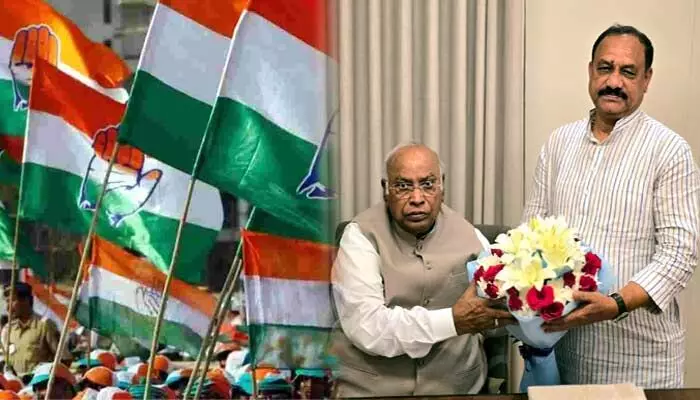 ఆశావాహులకు గుడ్న్యూస్.. తెలంగాణలో కొత్త డీసీసీ అధ్యక్షుల నియామకాలు.. ఖర్గేతో టీపీసీసీ చీఫ్ భేటీ ఆశావాహులకు గుడ్న్యూస్.. తెలంగాణలో కొత్త డీసీసీ అధ్యక్షుల నియామకాలు.. ఖర్గేతో టీపీసీసీ చీఫ్ భేటీ