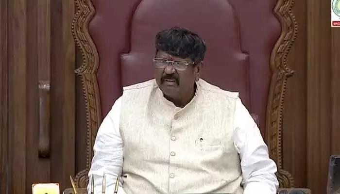 మండలి ఛైర్మన్ మోషేన్ రాజుకు అవమానం.. వైసీపీ వాకౌట్ మండలి ఛైర్మన్ మోషేన్ రాజుకు అవమానం.. వైసీపీ వాకౌట్