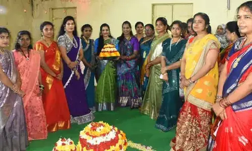 తెలంగాణ సంస్కృతికి ప్రతీక బతుకమ్మ