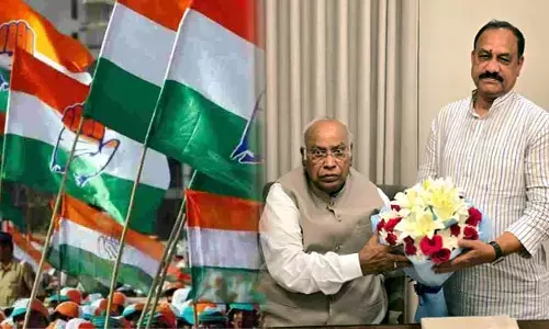 ఆశావాహులకు గుడ్‌న్యూస్.. తెలంగాణలో కొత్త డీసీసీ అధ్యక్షుల నియామకాలు.. ఖర్గేతో టీపీసీసీ చీఫ్ భేటీ