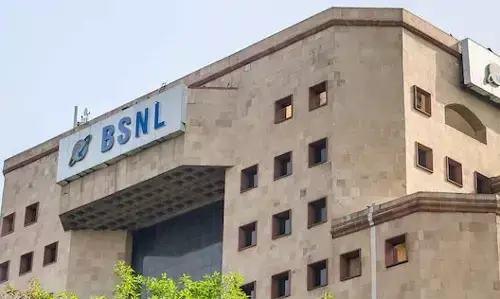 BSNL: స్వదేశీ 4జీ సేవలు ప్రారంభించనున్న బీఎస్ఎన్ఎల్