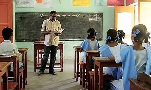 25 ఏళ్ల సర్వీస్ తర్వాత ఇప్పుడు టెట్ నిబంధన.. న్యాయమా?