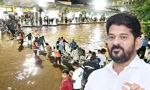 MGBSలోకి చేరిన మూసీ వరద నీరు.. సీఎం రేవంత్ రెడ్డి కీలక ఆదేశాలు