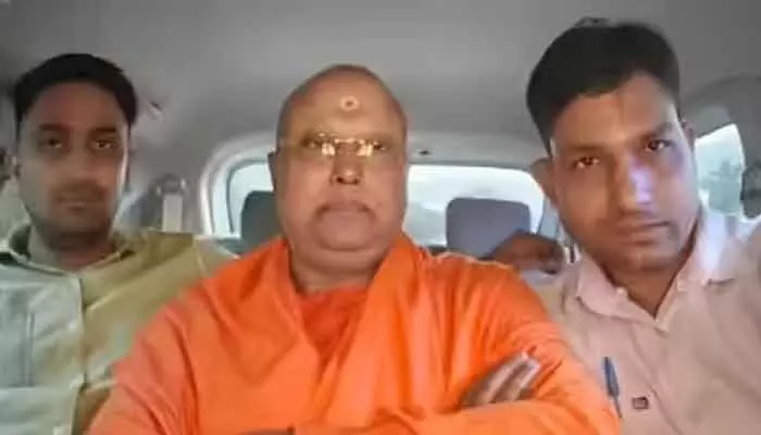 లైంగిక వేధింపుల ఆరోపణలు.. చైతన్యానంద సరస్వతి అరెస్ట్ లైంగిక వేధింపుల ఆరోపణలు.. చైతన్యానంద సరస్వతి అరెస్ట్