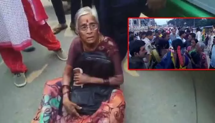 సీటు కోసం గొడవ.. ఆర్టీసీ బస్లో వృద్ధురాలిపై దాడి సీటు కోసం గొడవ.. ఆర్టీసీ బస్లో వృద్ధురాలిపై దాడి