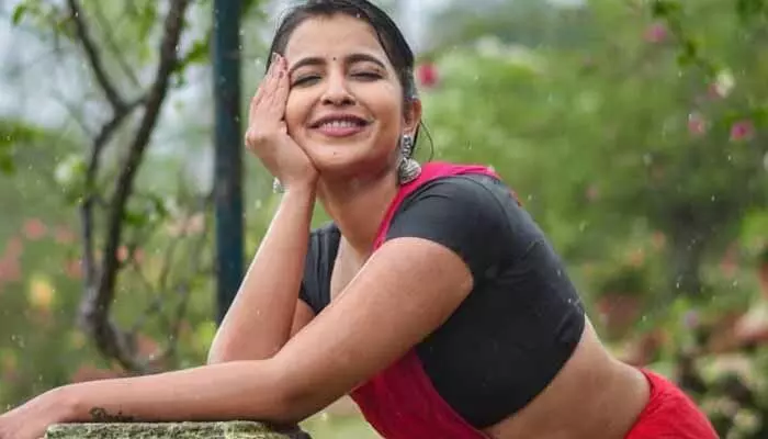ప్రేమలో పడేందుకు సిద్ధమా.. ‘శశివదనే’ ట్రైలర్ అప్డేట్ ఇచ్చిన కోమలి ప్రసాద్ ప్రేమలో పడేందుకు సిద్ధమా.. ‘శశివదనే’ ట్రైలర్ అప్డేట్ ఇచ్చిన కోమలి ప్రసాద్