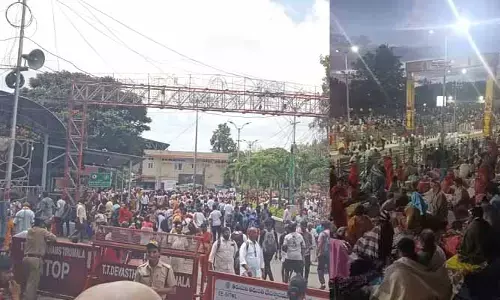 నేటి సాయంత్రం శ్రీవారికి గరుడవాహన సేవ.. తిరుమల కొండపై లక్షలాది భక్తులతో నిండిన గ్యాలరీలు