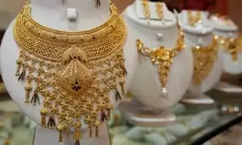 Gold Price: ప్రధాన జ్యువెలరీ దుకాణాల్లో బంగారం ధరలు ఎలా ఉన్నాయంటే..!