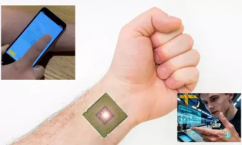 Microchip : చేతిపై మైక్రోచిప్‌ స్టిక్కర్.. రోజువారీ పనుల్లో ఉపయోగానికి సాంకేతిక నిపుణుల కొత్త ఆవిష్కరణ..!