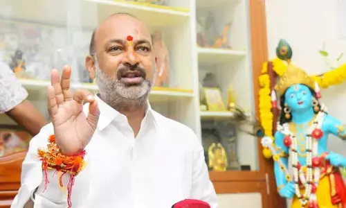 కేసీఆర్‌పై సీఎం రేవంత్ చేసిన వ్యాఖ్యలు తప్పు.. కేంద్ర మంత్రి బండి సంజయ్ కీలక వ్యాఖ్యలు