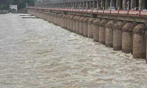 వరద తగ్గుముఖం.. నీటిమట్టం 15.9 అడుగులు