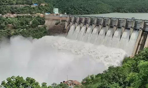 కృష్ణ నది ఉగ్రరూపం.. శ్రీశైలం చరిత్రలో మొదటిసారి 26 అడుగుల ఎత్తుకు గేట్లు ఎత్తివేత