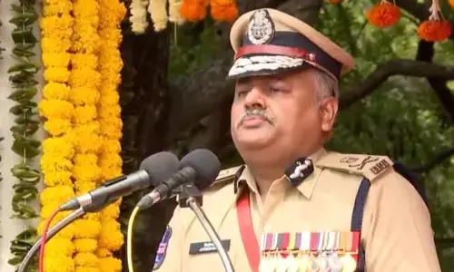 DGP: డీజీపీ పదవీ విరమణ కార్యక్రమం..  ఆమెను గుర్తుచేసుకుని కంటతడి