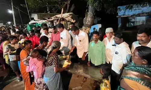 రామాలయం సెంటర్ లో మహా అన్నదానం
