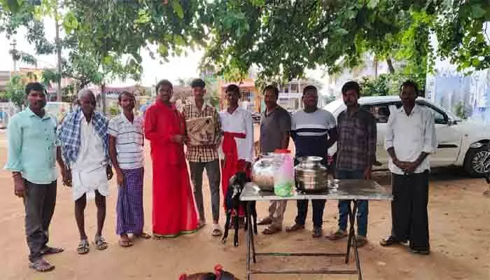 రూ.100 కే మేకపోతు కైవసం.. రూ.100 కే మేకపోతు కైవసం..