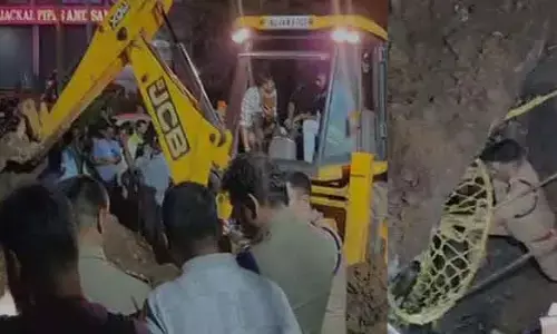విషాదం.. ట్యాంక్ శుభ్రం చేస్తూ ముగ్గురు కార్మికులు మృతి