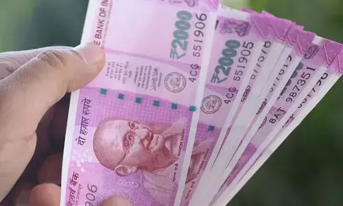 Rs 2000 notes: రూ.5,884 కోట్ల విలువైన రూ.2000 నోట్లు ఇంకా ప్రజల్లో చేతుల్లోనే