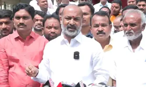 ప్రజలు స్వార్థాన్ని, కల్మషాన్ని వీడాలి: బండి సంజయ్ కీలక వ్యాఖ్యలు
