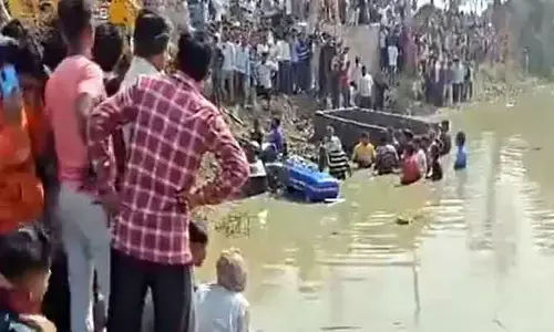 మధ్యప్రదేశ్‌లో ఘోర రోడ్డు ప్రమాదం.. 10 మంది స్పాట్ డెడ్