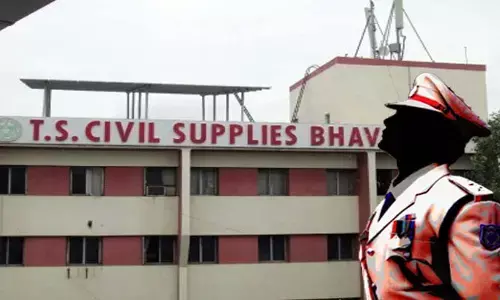 ఐఏఎస్‌ల స్థానంలో ఐపీఎస్‌లు.. సివిల్ సప్లయ్‌లో పాలనా వైఫల్యాలేనా?