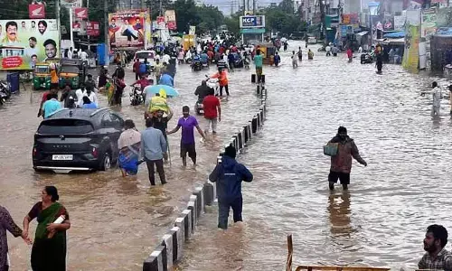 ఏపీలో వర్ష బీభత్సం.. అతలాకుతలం అయిన జిల్లాలు
