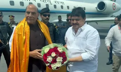 Defence Minister: హైదరాబాద్‌కు చేరుకున్న రక్షణ మంత్రి రాజ్‌నాథ్ సింగ్