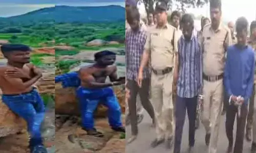 గ్యాంగ్ రేప్ కేసులో సంచలనం.. బేడీలతో నిందితులను కి.మీ మేర నడిపించిన పోలీసులు