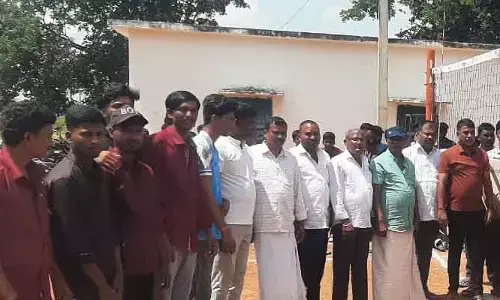 యువత చదువుతో పాటు క్రీడల్లో రాణించాలి : సీఐ న‌ర‌సింహ