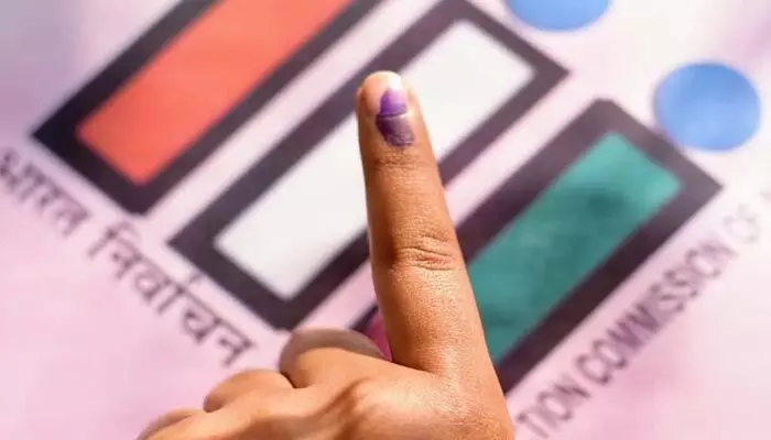 ఎంపీటీసీకి పోటీ చేసేందుకు అభ్యర్థులు అనాసక్తి.. అభ్యర్థుల కోసం వెతుకుతున్న పార్టీలు ఎంపీటీసీకి పోటీ చేసేందుకు అభ్యర్థులు అనాసక్తి.. అభ్యర్థుల కోసం వెతుకుతున్న పార్టీలు