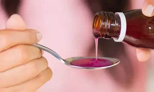 Cough Syrup Effects: డాక్టర్లు, ఫార్మసిస్టులకు కేంద్రం కీలక సూచనలు