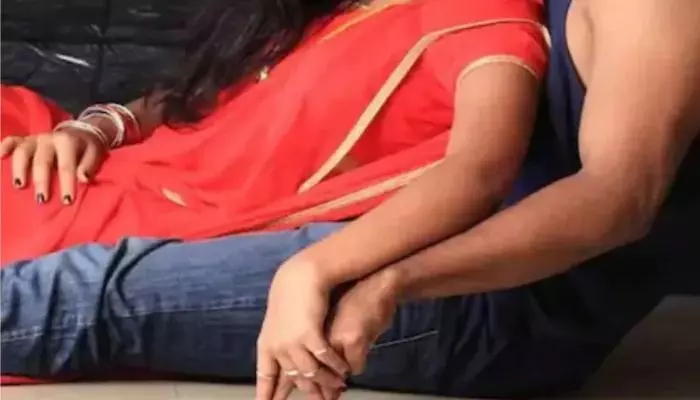 ఏపీలో షాకింగ్ ఘటన.. అల్లుడితో అత్త ఎఫైర్.. కూతురు పెళ్లికి అడ్డొచ్చిందని దారుణం! ఏపీలో షాకింగ్ ఘటన.. అల్లుడితో అత్త ఎఫైర్.. కూతురు పెళ్లికి అడ్డొచ్చిందని దారుణం!