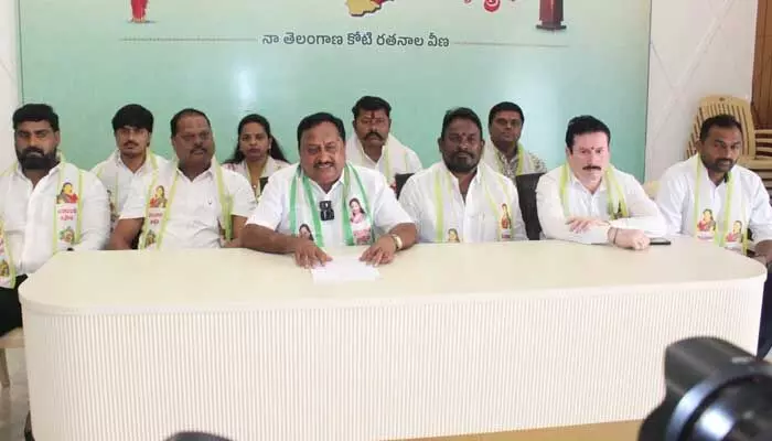 ‘ఆ నిర్ణయం వెనక్కి తీసుకోవాల్సిందే’.. సర్కార్కు తెలంగాణ జాగృతి హెచ్చరిక ‘ఆ నిర్ణయం వెనక్కి తీసుకోవాల్సిందే’.. సర్కార్కు తెలంగాణ జాగృతి హెచ్చరిక