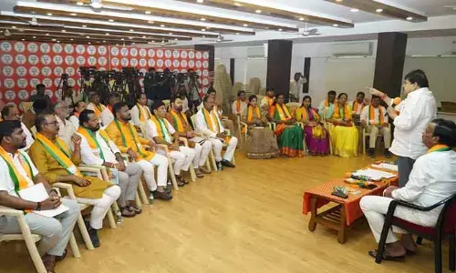 BJP: జూబ్లీహిల్స్, లోకల్ బాడీ ఎన్నికల్లో బీజేపీ సెంట్రల్ వ్యూహం.. పదాదికారుల సమావేశంలో కీలక దిశానిర్దేశం