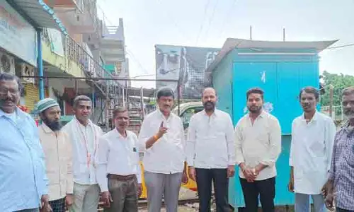 పంట నష్టపోయిన రైతులకు నష్టపరిహారం చెల్లించండి : బిఆర్ఎస్