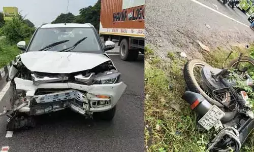 బైక్, ఎక్సెల్ ను ఢీ కొట్టిన‌ వాహనం.. వ్య‌క్తి మృతి